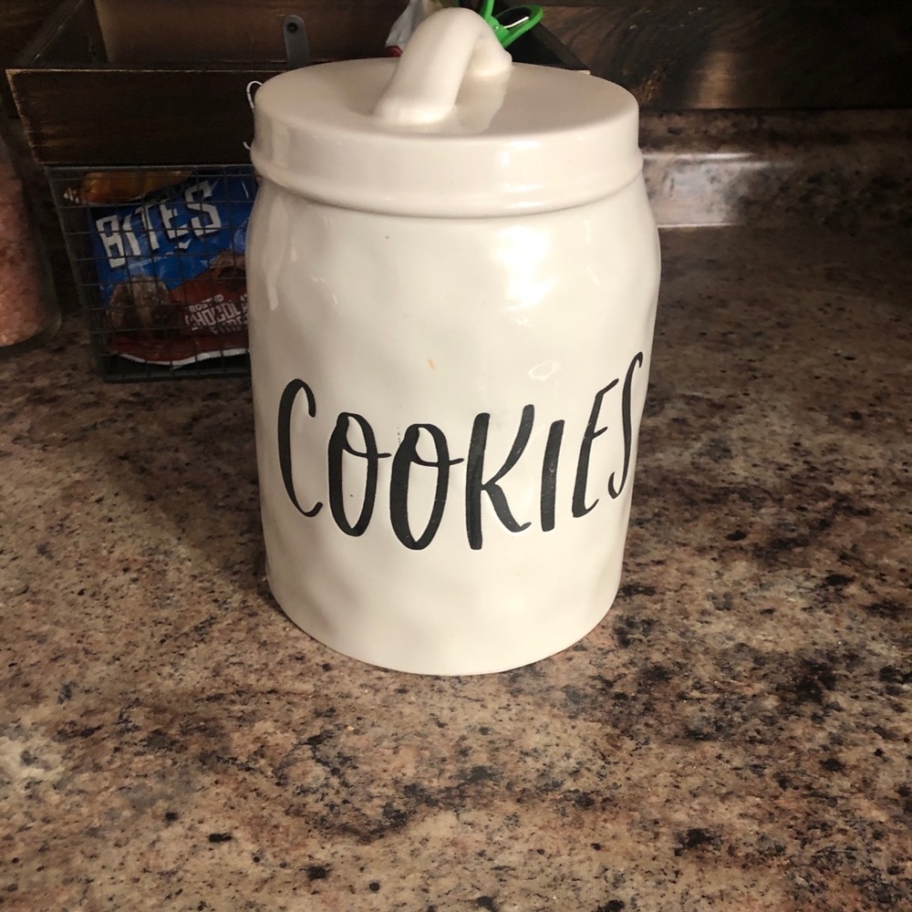 Cookie jar